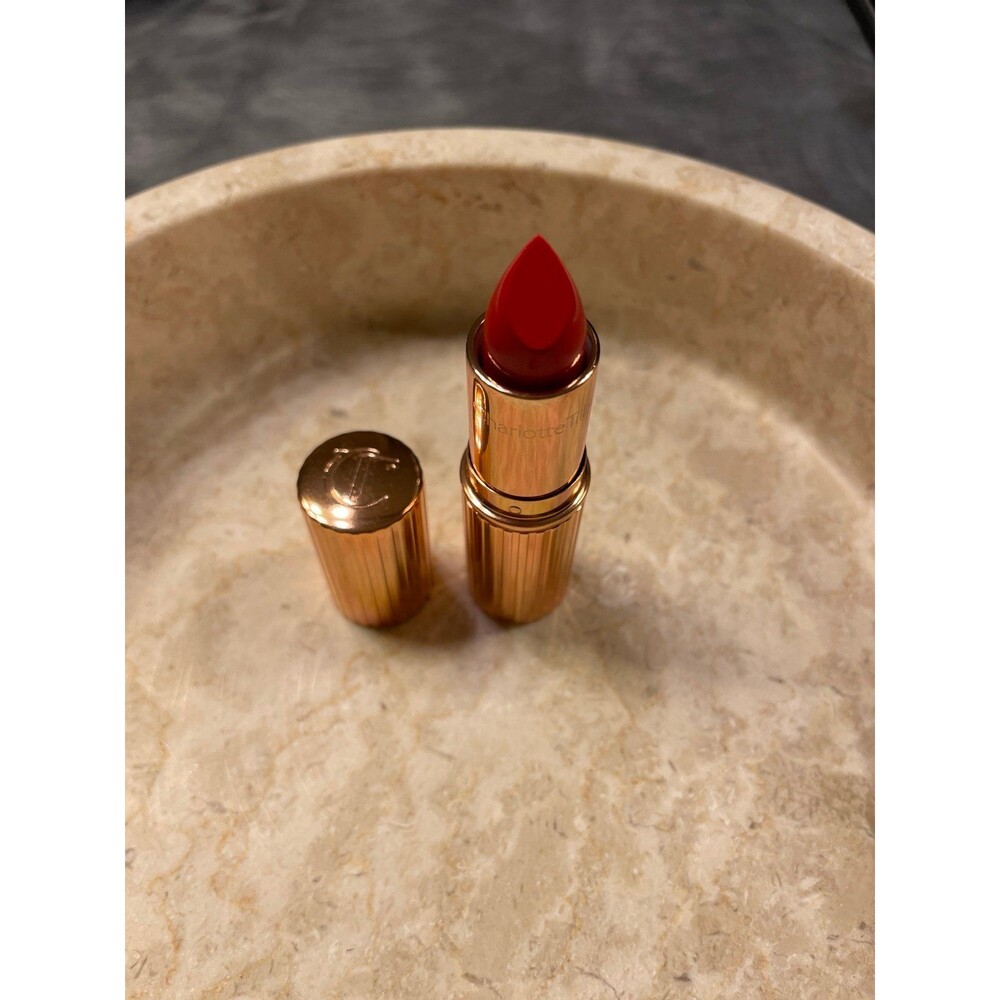 Charlotte tilbury Lipstick in love bite